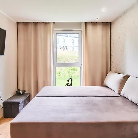 Cozy With Garden - Free Private Parking *