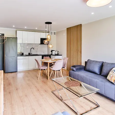 Cozy With Garden - Free Private Parking Gdansk