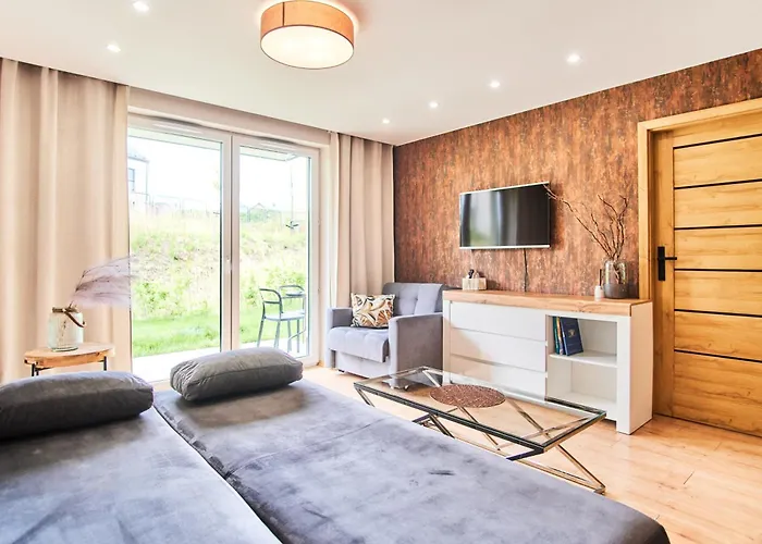 דירה Cozy With Garden - Free Private Parking